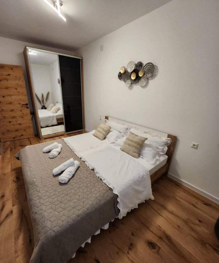 Apartman Lidija Starigrad Paklenica Luaran gambar